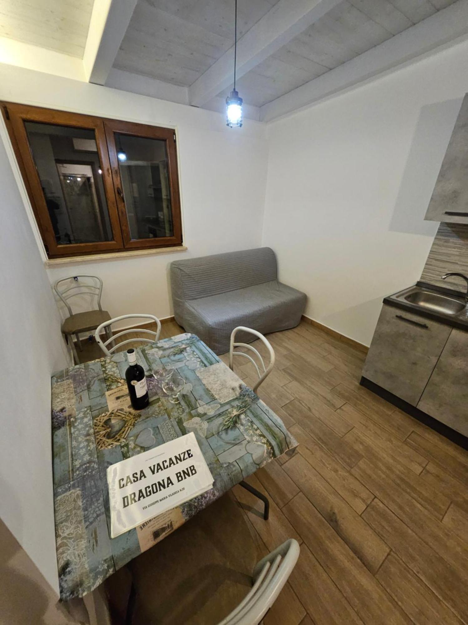 Casa Vacanze Dragona 15 Min Fco 10 Min Ostia Acilia Exteriör bild